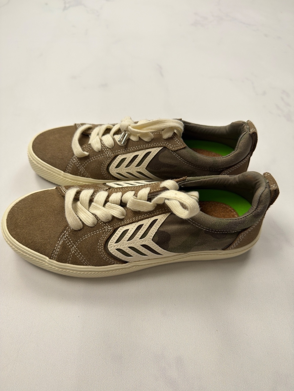 Cariuma Catiba Pro Sneakers Camouflage - Men 8.5 / Women 10